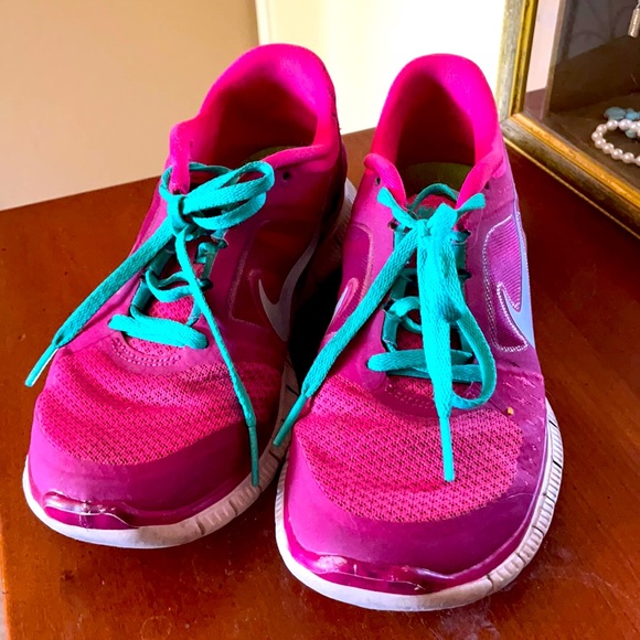 Nike Shoes - Nike Pink & Blue Tennis Shoes Size 6.5